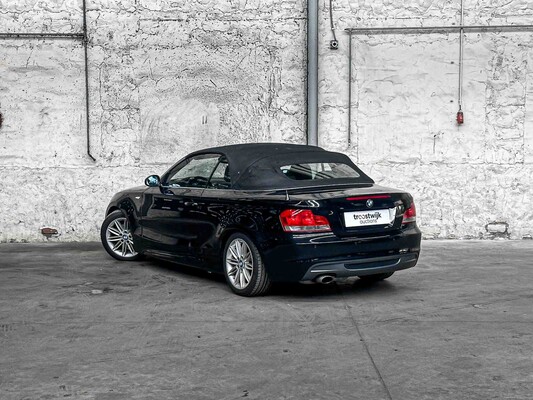 BMW 118i Cabriolet High Executive 143pk 2008 1-serie, 57-GVR-5