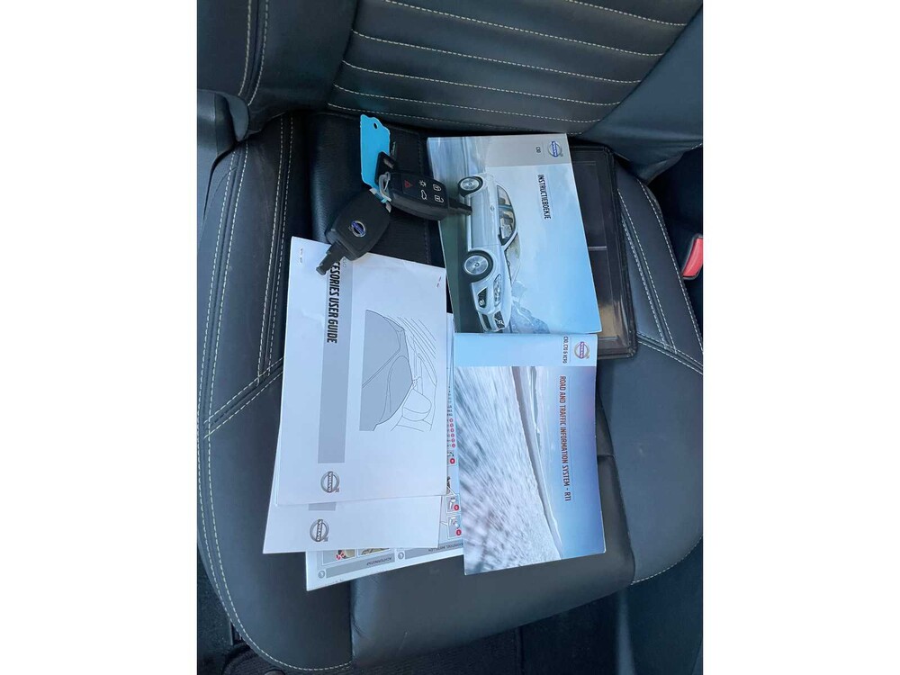 Volvo C30 2.0 D3 R-Design Pro Edition 150hp 2012 (Original-NL), 77-ZDN-7