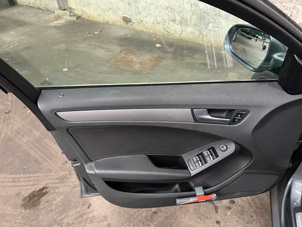 Audi A4 Avant 1.8 TFSI Business Edition 170PS 2014 -Baujahr NL-, 1-SZS-51