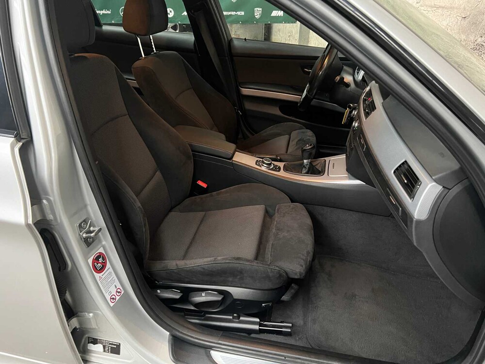 BMW 3er Touring 318i Corp.L.Lux Line 136PS 2012, 15-TDL-2