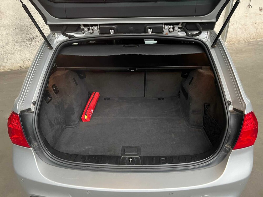 BMW 3er Touring 318i Corp.L.Lux Line 136PS 2012, 15-TDL-2