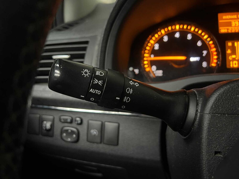 Toyota Avensis Kombi 1.6 VVTi Business 132PS 2010, 68-LXF-5