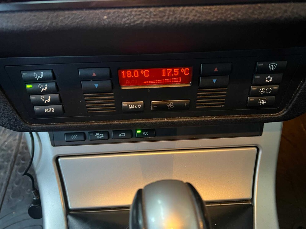 BMW X5 3.0i Executive 231PS 2004 (Original-NL), 33-PF-LZ