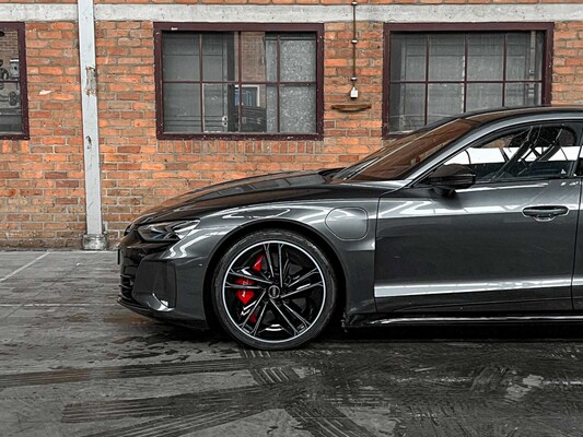 Audi e-tron GT RS 598pk 93kWh 2022 CARBON, R-654-GP