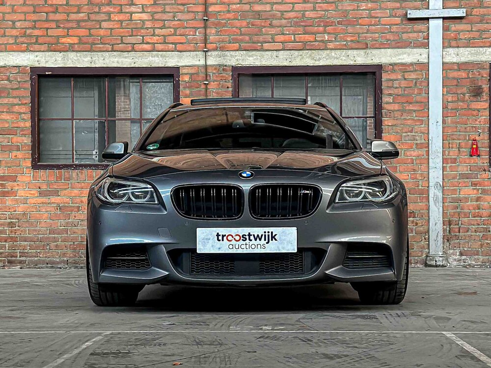 BMW M550d Touring xDrive 381PS 2014 (Original-NL) 5er, 3-XFP-64