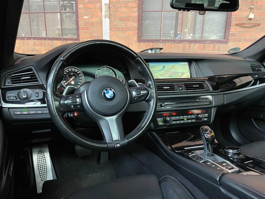 BMW M550d Touring xDrive 381pk 2014 (Origineel-NL) 5-serie, 3-XFP-64