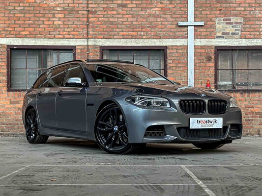 BMW M550d Touring xDrive 381pk 2014 (Origineel-NL) 5-serie, 3-XFP-64