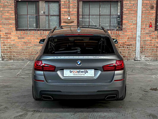 BMW M550d Touring xDrive 381pk 2014 (Origineel-NL) 5-serie, 3-XFP-64