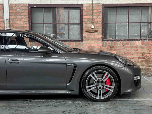 Porsche Panamera GTS 4.8 V8 430pk 2013 (Origineel-NL + 2e eigenaar), 03-ZVF-7