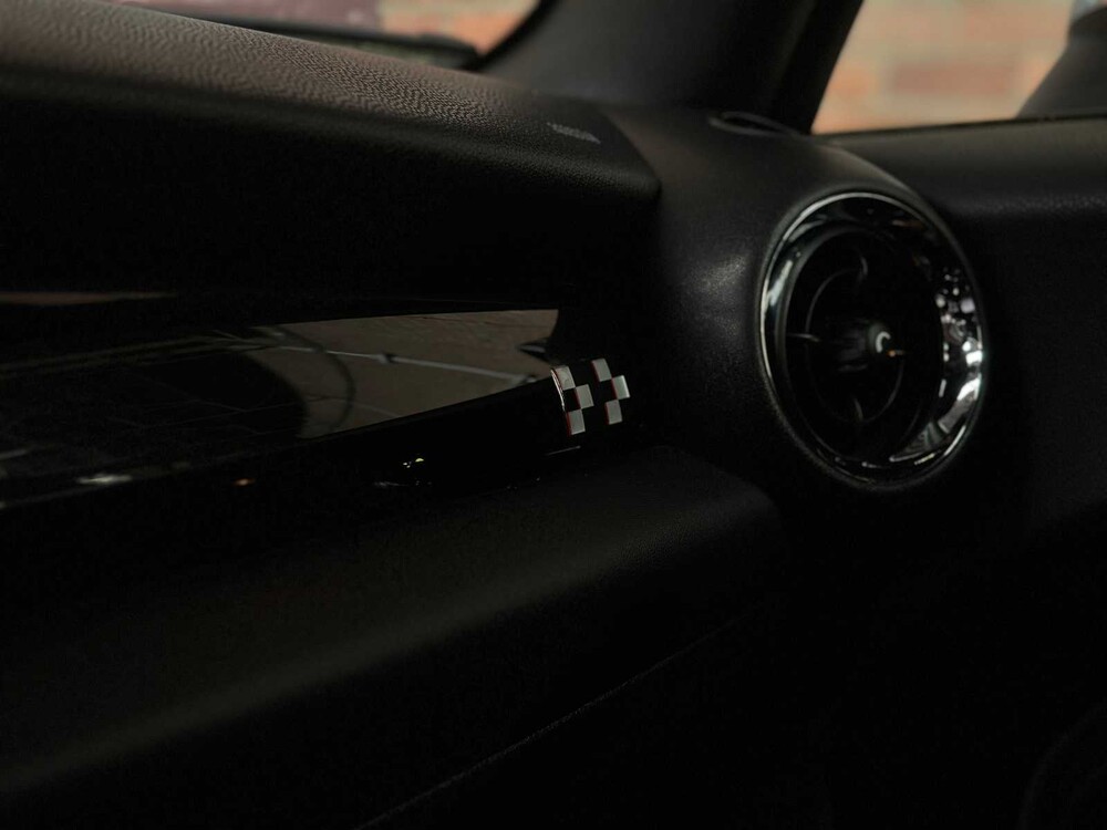 Mini John Cooper Works 1.6 211PS 2012 (Original-NL), 31-XKZ-3