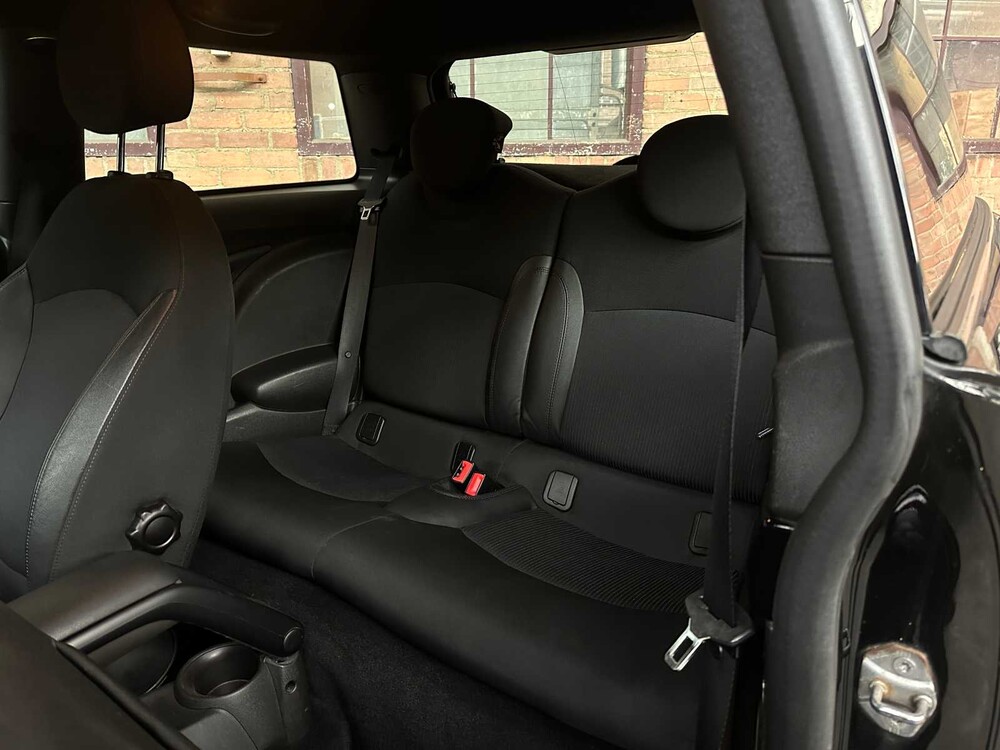 Mini John Cooper Works 1.6 211PS 2012 (Original-NL), 31-XKZ-3