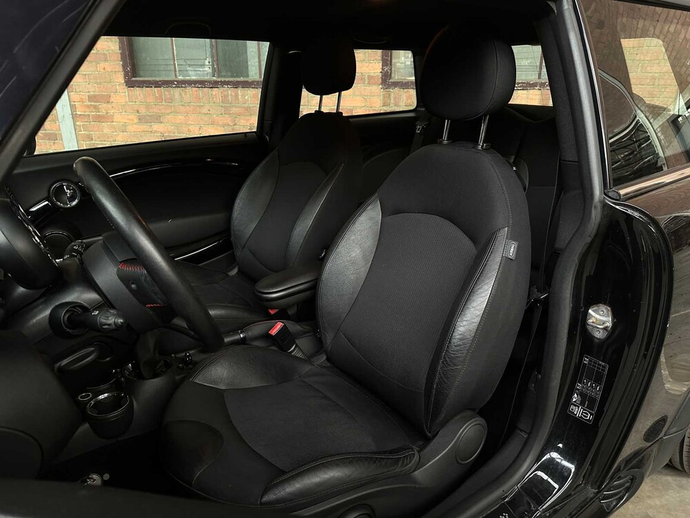 Mini John Cooper Works 1.6 211PS 2012 (Original-NL), 31-XKZ-3