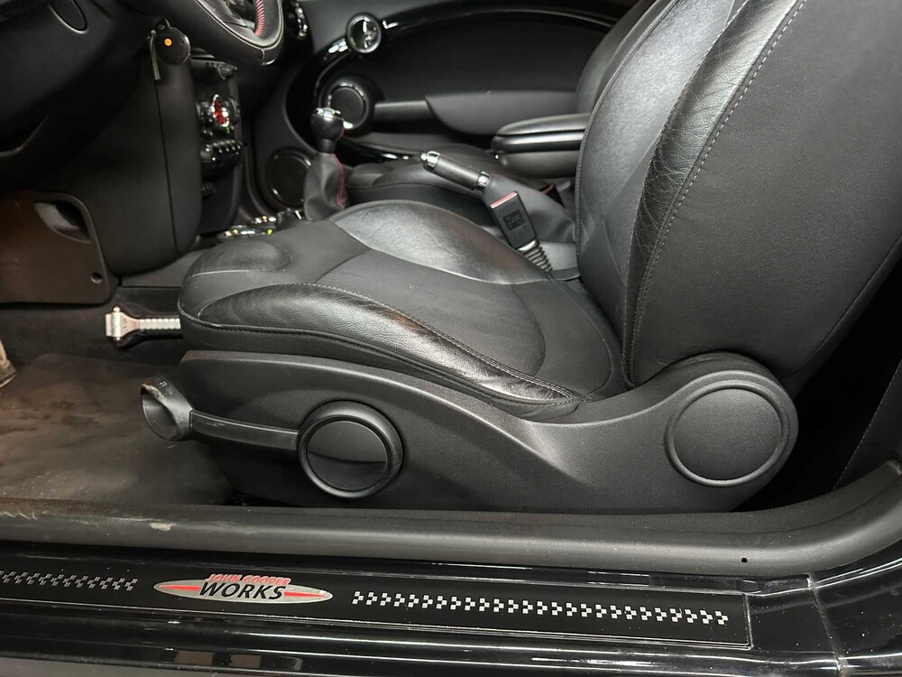 Mini John Cooper Works 1.6 211PS 2012 (Original-NL), 31-XKZ-3