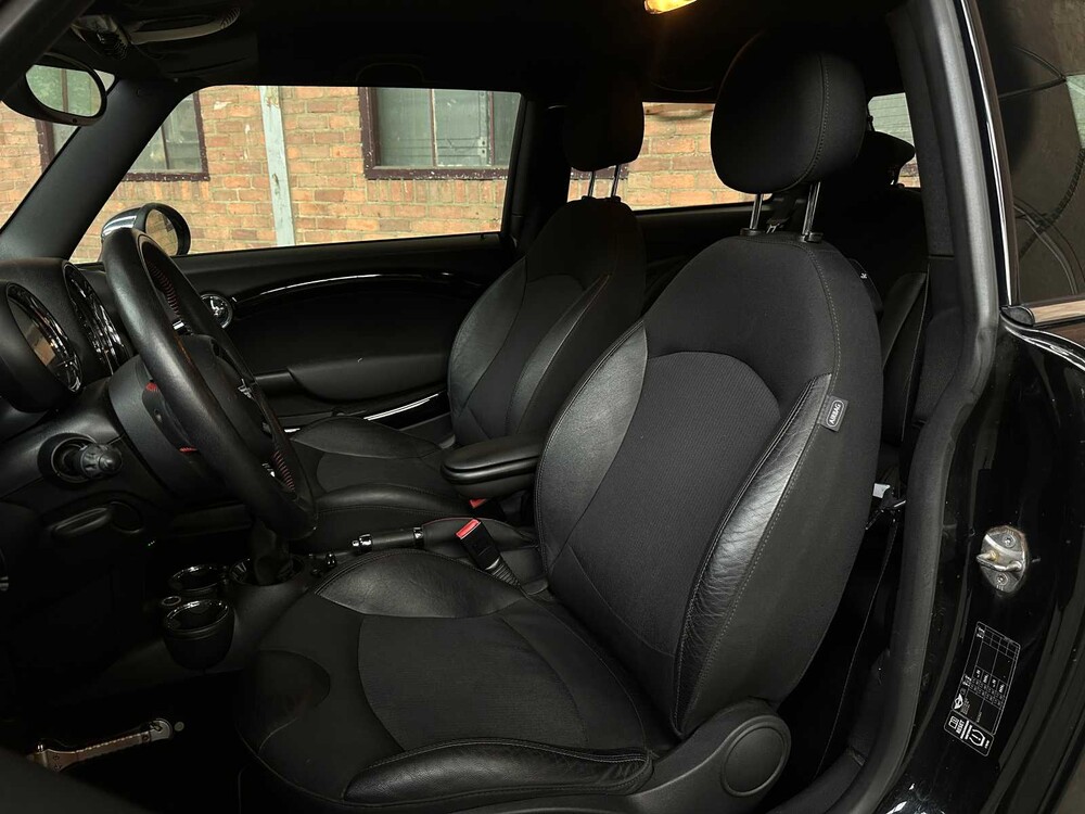 Mini John Cooper Works 1.6 211PS 2012 (Original-NL), 31-XKZ-3