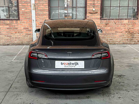 Tesla Model 3 Standard RWD Plus 60 kWh 238pk 2019 (Origineel-NL), G-091-DX