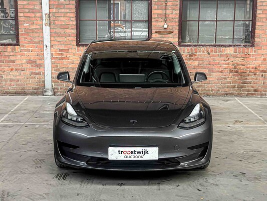 Tesla Model 3 Standard RWD Plus 60 kWh 238pk 2019 (Origineel-NL), G-091-DX