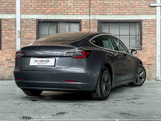 Tesla Model 3 Standard RWD Plus 60 kWh 238pk 2019 (Origineel-NL), G-091-DX