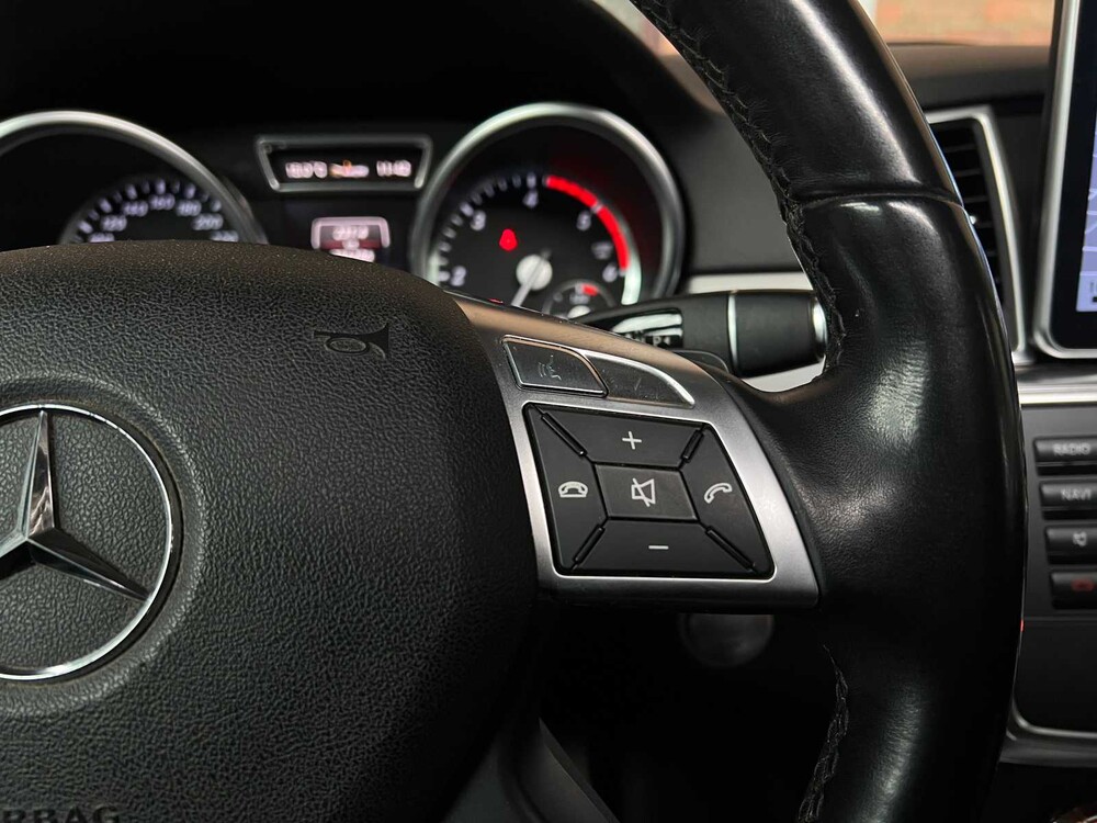 Mercedes-Benz ML350 AMG BlueTEC 3.0 V6 4Matic 258pk 2013, 8-SNT-28