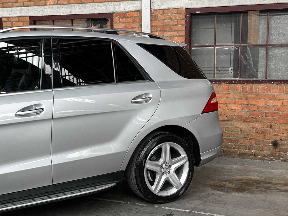 Mercedes-Benz ML350 AMG BlueTEC 3.0 V6 4Matic 258pk 2013, 8-SNT-28
