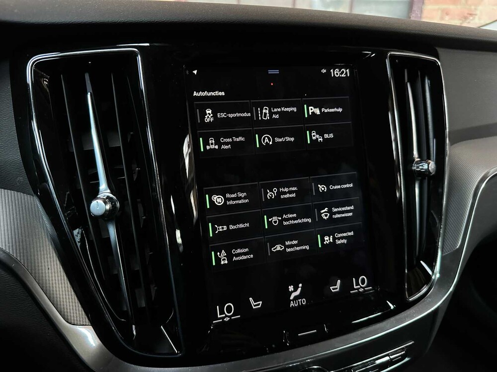 Volvo V60 Cross Country 2.0 D4 AWD Intro Edition 190pk 2019 (Origineel-NL), ZN-457-L