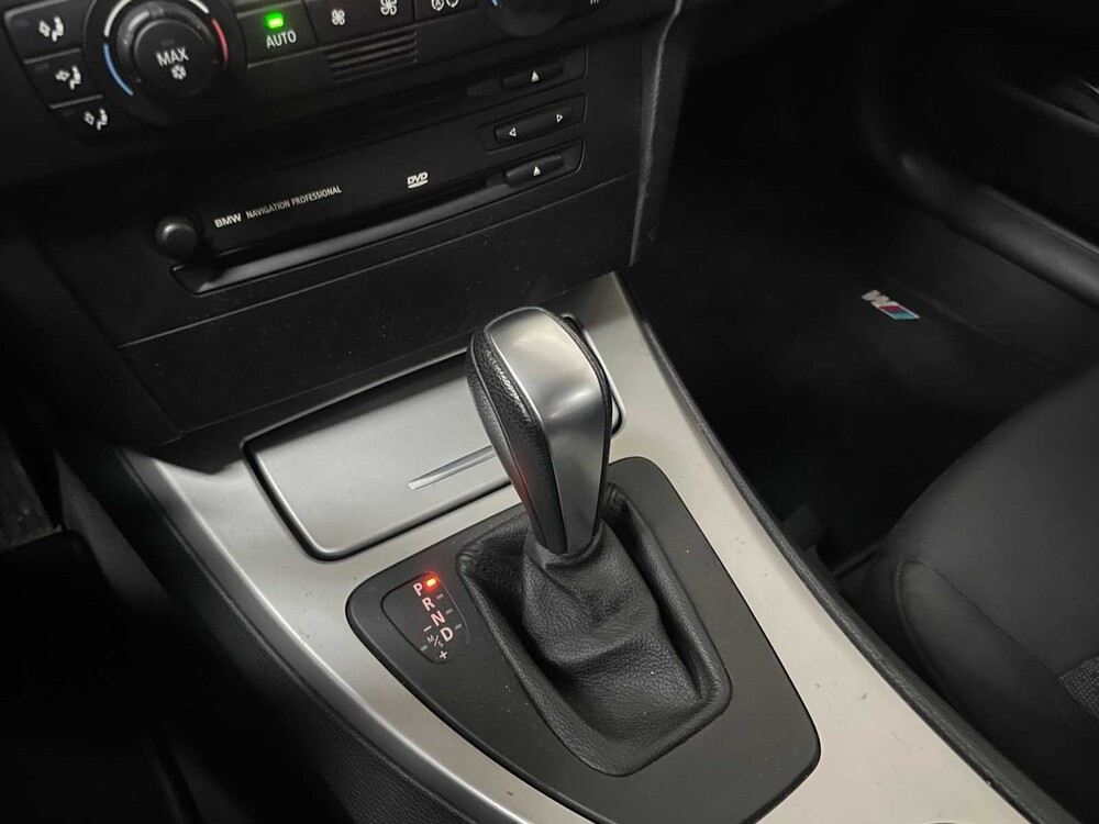 BMW 330i High Executive 3er 258PS 2007 (Original-NL), 21-XK-LP