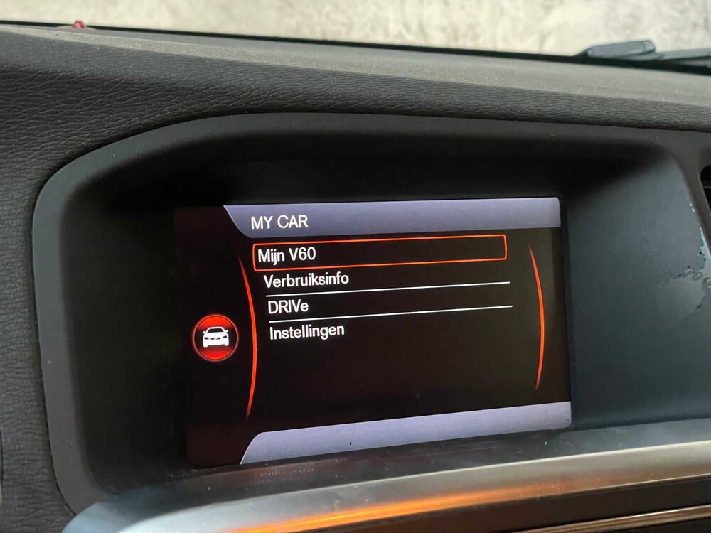 Volvo V60 1.6 T4 Momentum 179PS 2011, 21-PFF-5