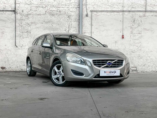 Volvo V60 1.6 T4 Momentum 179pk 2011, 21-PFF-5