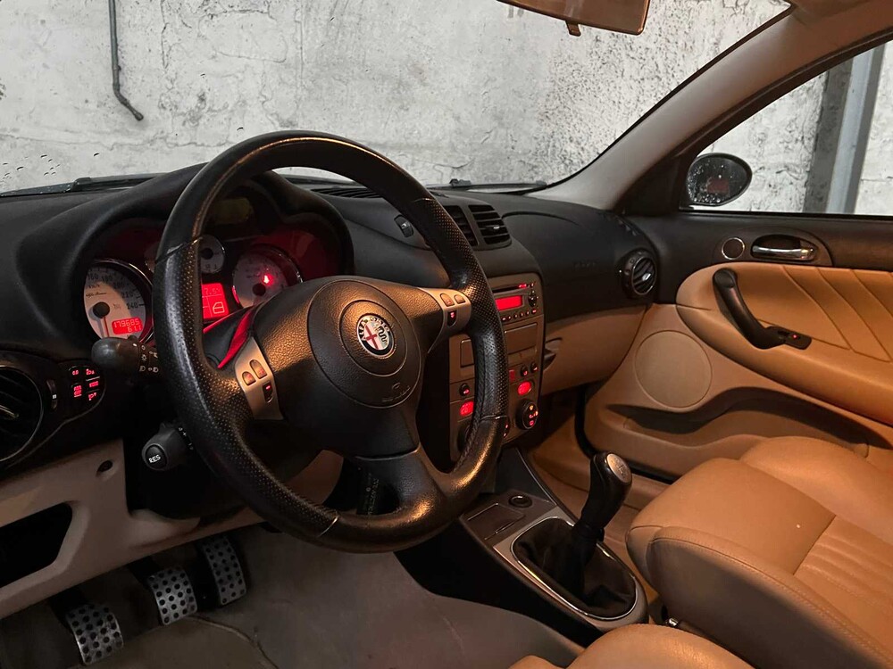 Alfa Romeo 147 1.6 TS Veloce Dist. 120hp 2009 (Original-NL), 89-KBJ-9