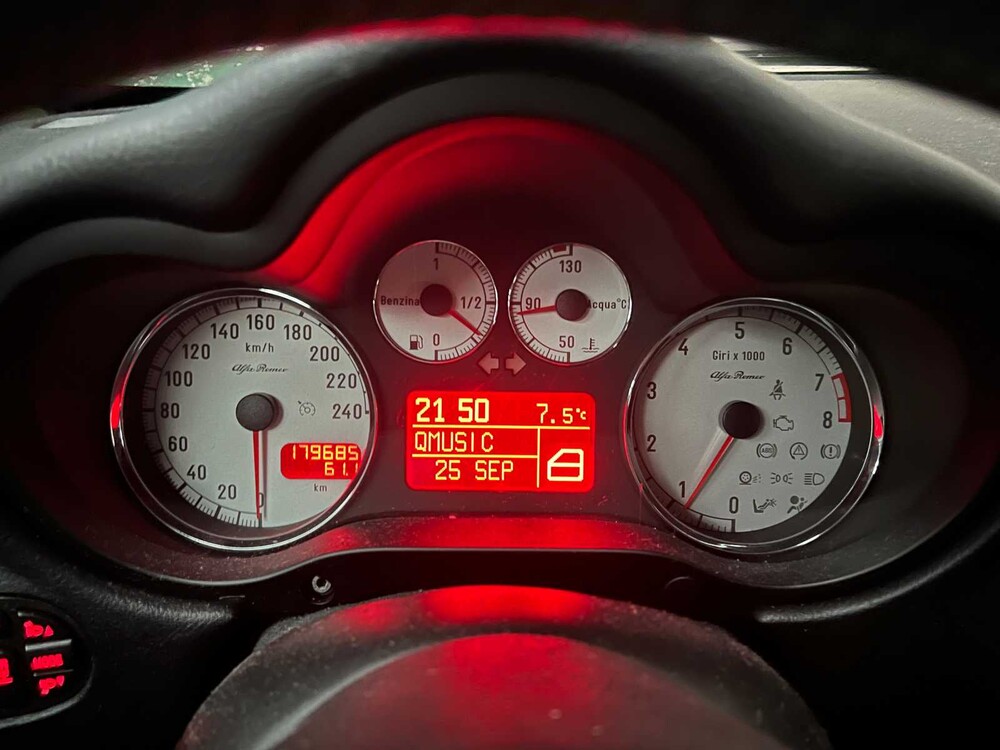 Alfa Romeo 147 1.6 TS Veloce Dist. 120hp 2009 (Original-NL), 89-KBJ-9