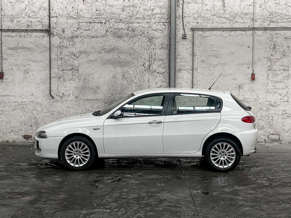 Alfa Romeo 147 1.6 TS Veloce Dist. 120hp 2009 (Original-NL), 89-KBJ-9