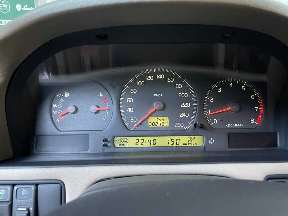 Volvo C70 2.4 193PS 2002 (Original-NL), 44-HV-DP