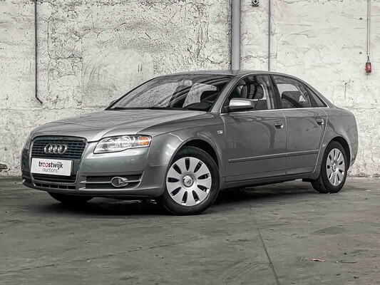 Audi A4 Limousine 2.0 Pro Line 131pk 2006, 27-SX-NN