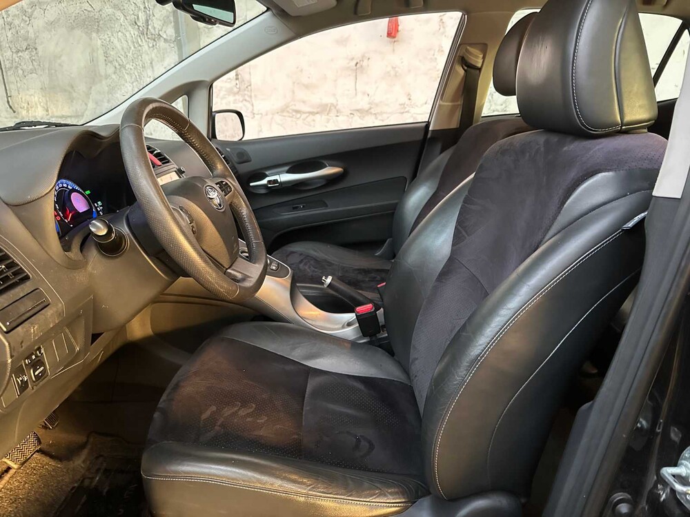 Toyota Auris 1.8 Vollhybrid Exe. 99PS 2010 (Original-NL), 92-NRV-4