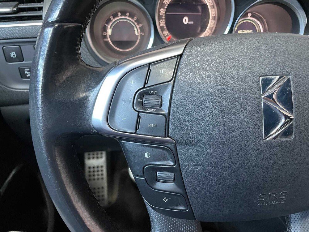 Citroen DS4 1.6 VTi So Chic 120PS 2012 - Fertigmodell NL-, 60-XZJ-4