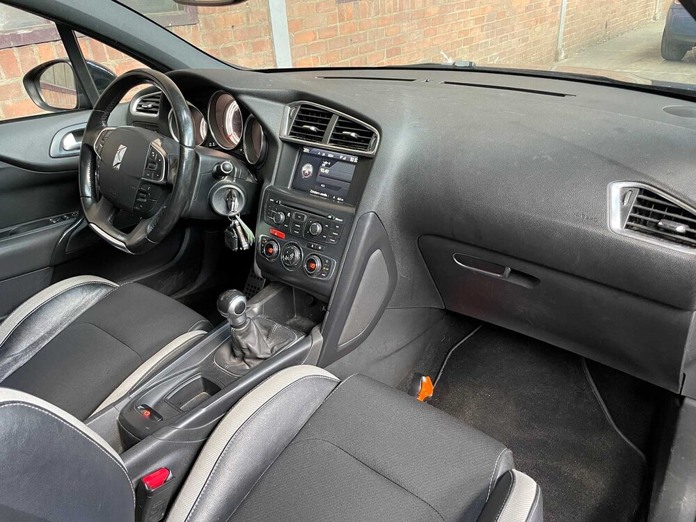 Citroen DS4 1.6 VTi So Chic 120PS 2012 - Fertigmodell NL-, 60-XZJ-4