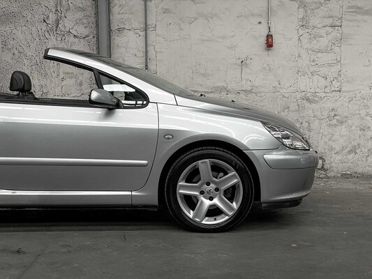 Peugeot 307 CC 2.0-16V 136PK 2004, 98-TKR-6