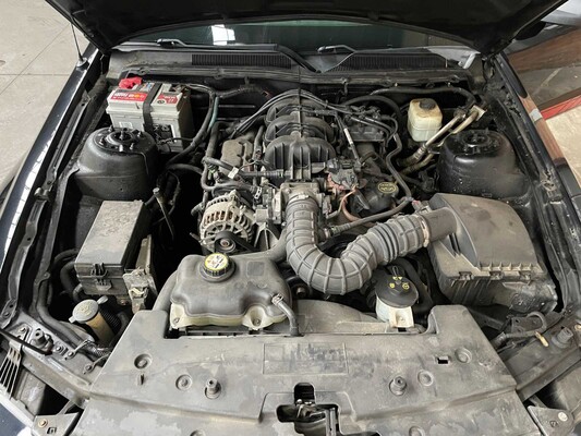 Ford Mustang Base 4.0 V8 211hp 2007