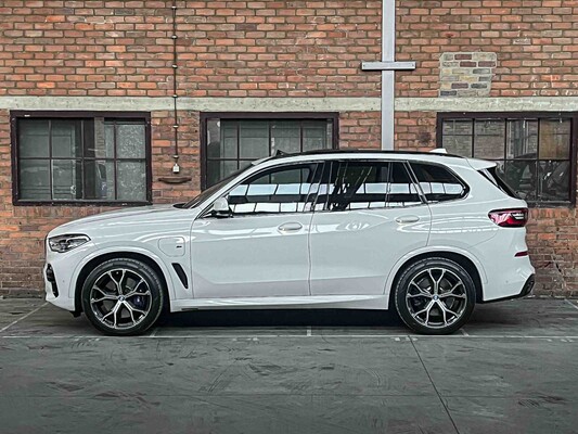 BMW X5 xDrive45e M-Sport High Executive 394hp 2021 G05, L-154-PR