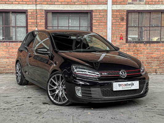 Volkswagen Golf GTI VI 2.0 DSG 211hp 2010 (NEW ENGINE 71.547) Golf 6, J-699-TZ 