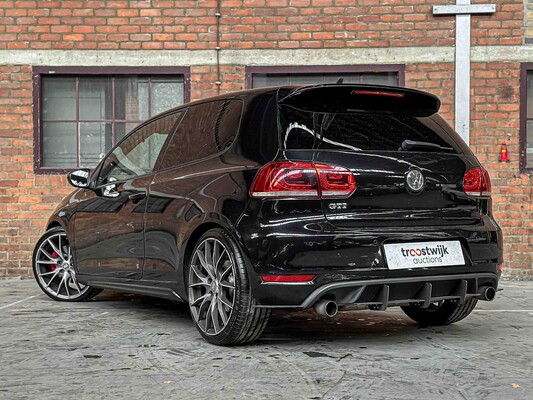 Volkswagen Golf GTI VI 2.0 DSG 211hp 2010 (NEW ENGINE 71.547) Golf 6, J-699-TZ 