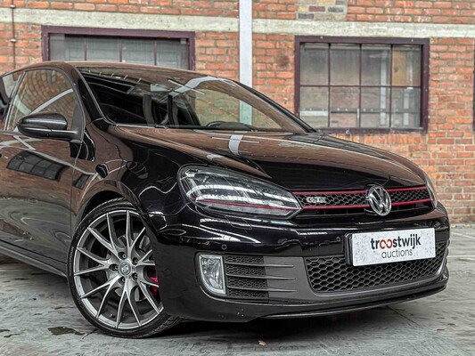 Volkswagen Golf GTI VI 2.0 DSG 211hp 2010 (NEW ENGINE 71.547) Golf 6, J-699-TZ 