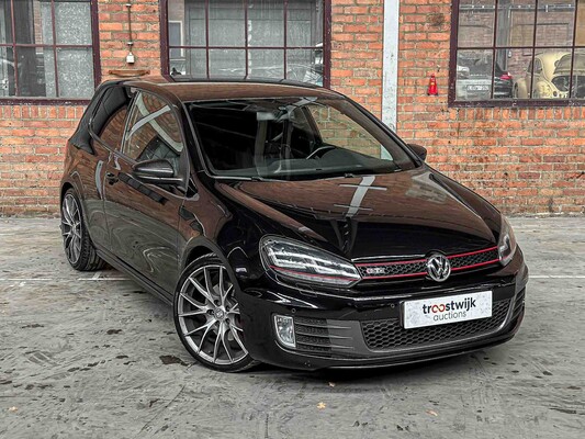 Volkswagen Golf GTI VI 2.0 DSG 211hp 2010 (NEW ENGINE 71.547) Golf 6, J-699-TZ 