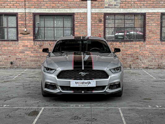 Ford Mustang 3.7L V6 V-Shaped Coupe 305hp 2016