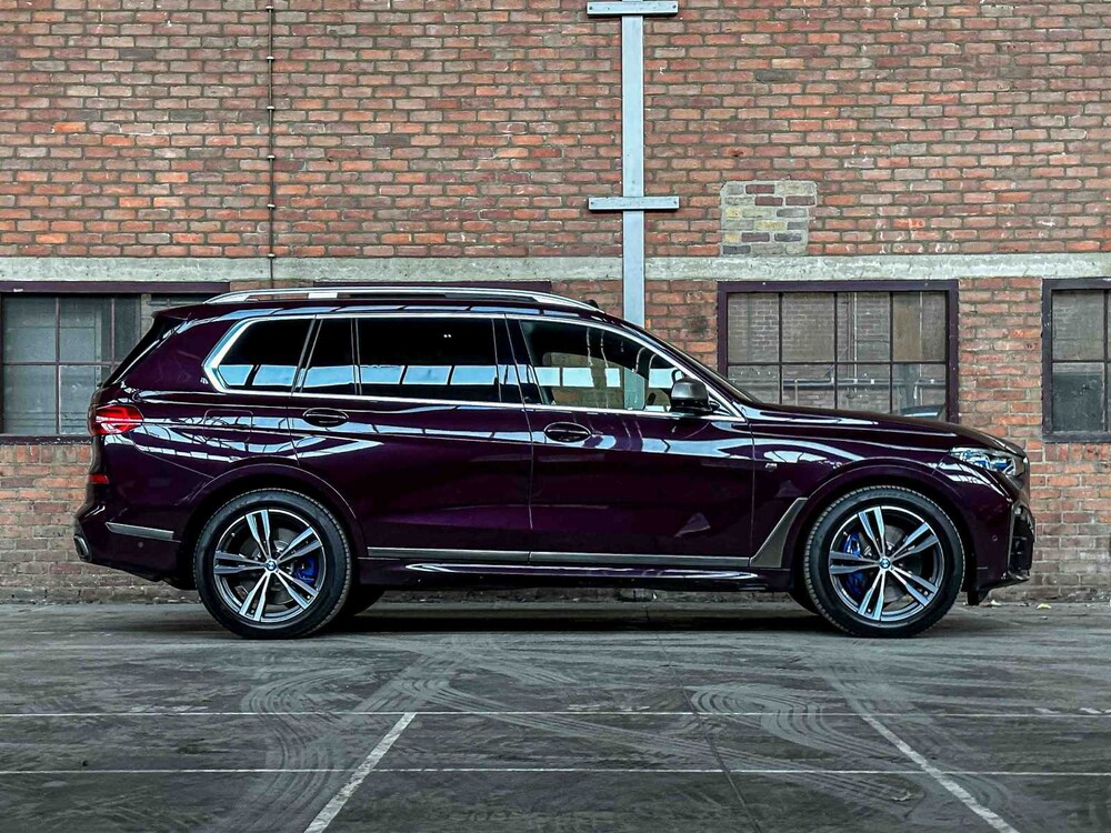 BMW X7 M50i 4.4 V8 High Executive 530hp 2021 (Original-NL + 1st Owner) G07, L-318-RB