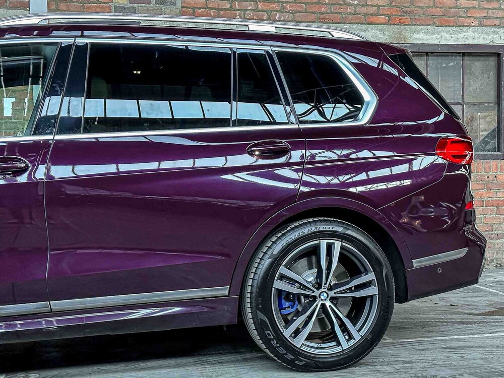 BMW X7 M50i 4.4 V8 High Executive 530hp 2021 (Original-NL + 1st Owner) G07, L-318-RB