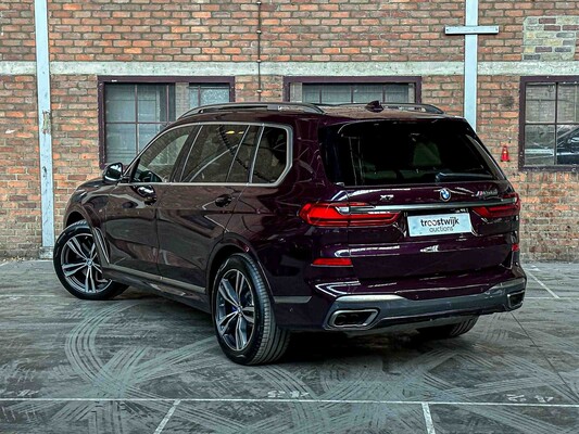 BMW X7 M50i 4.4 V8 High Executive 530hp 2021 (Original-NL + 1st Owner) G07, L-318-RB