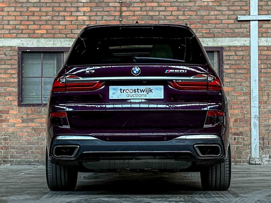 BMW X7 M50i 4.4 V8 High Executive 530hp 2021 (Original-NL + 1st Owner) G07, L-318-RB