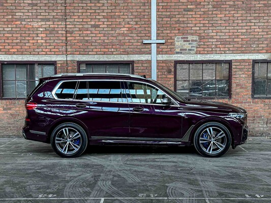 BMW X7 M50i 4.4 V8 High Executive 530hp 2021 (Original-NL + 1st Owner) G07, L-318-RB