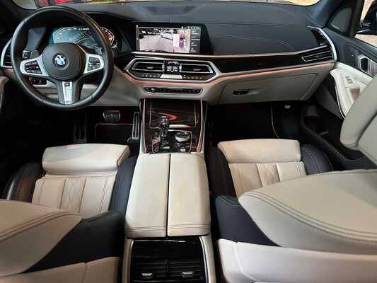 BMW X7 M50i 4.4 V8 High Executive 530hp 2021 (Original-NL + 1st Owner) G07, L-318-RB