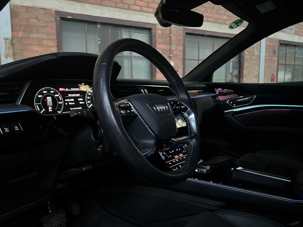 Audi E-Tron 55 Quattro Advanced 95 kWh S-Line 360pk 2019 (Origineel-NL + 1e Eigenaar), ZG-864-X